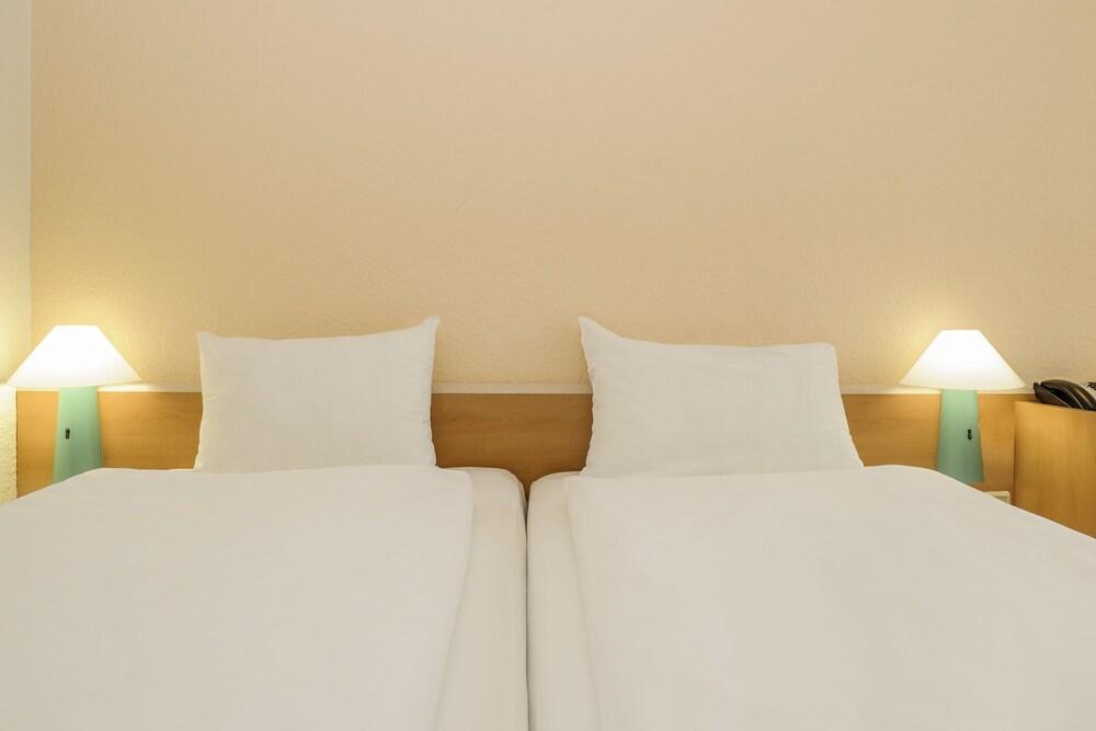 Ibis Madrid Calle Alcala Exteriör bild